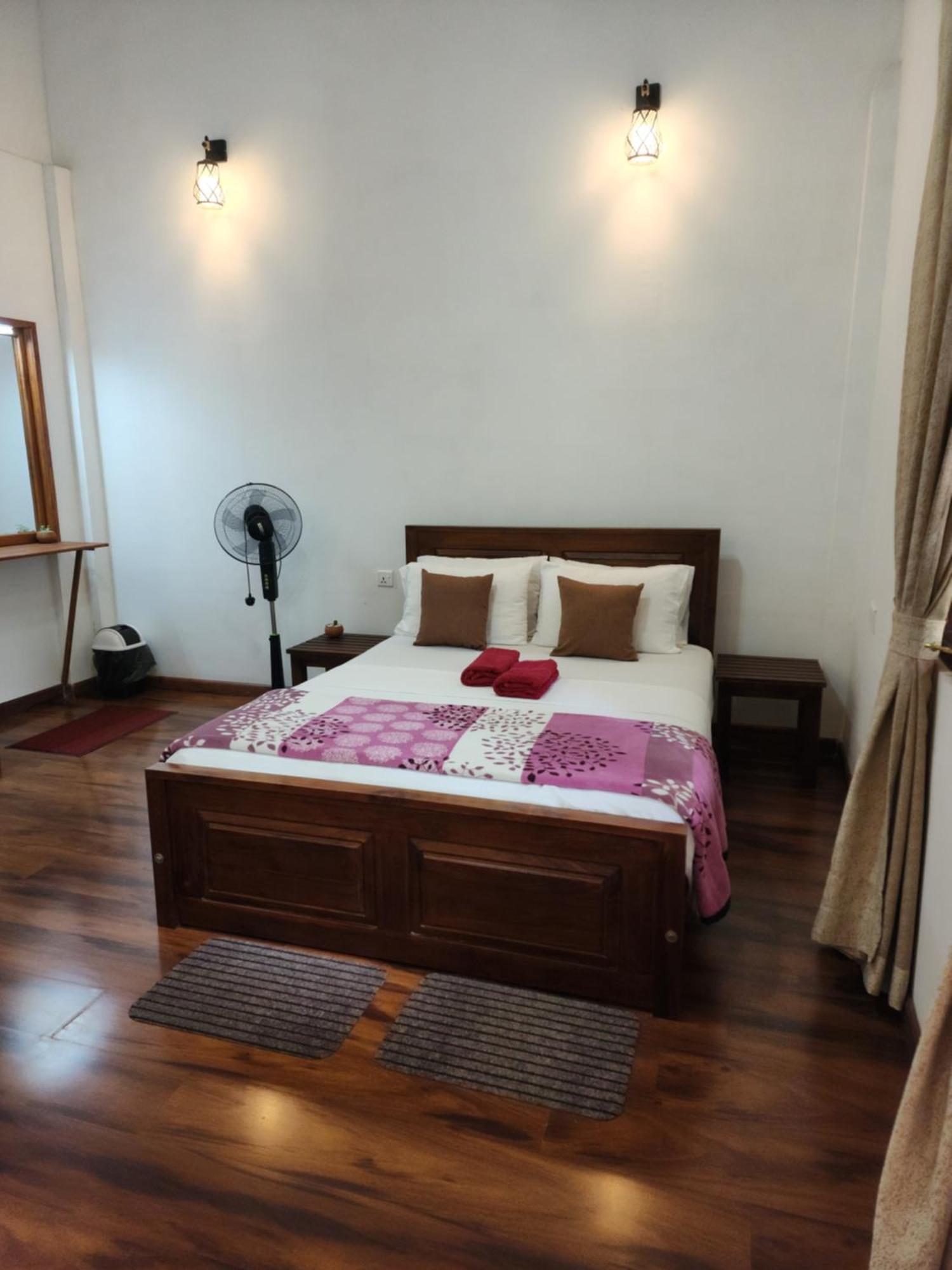Poomaz Peace Palace Ella Room photo